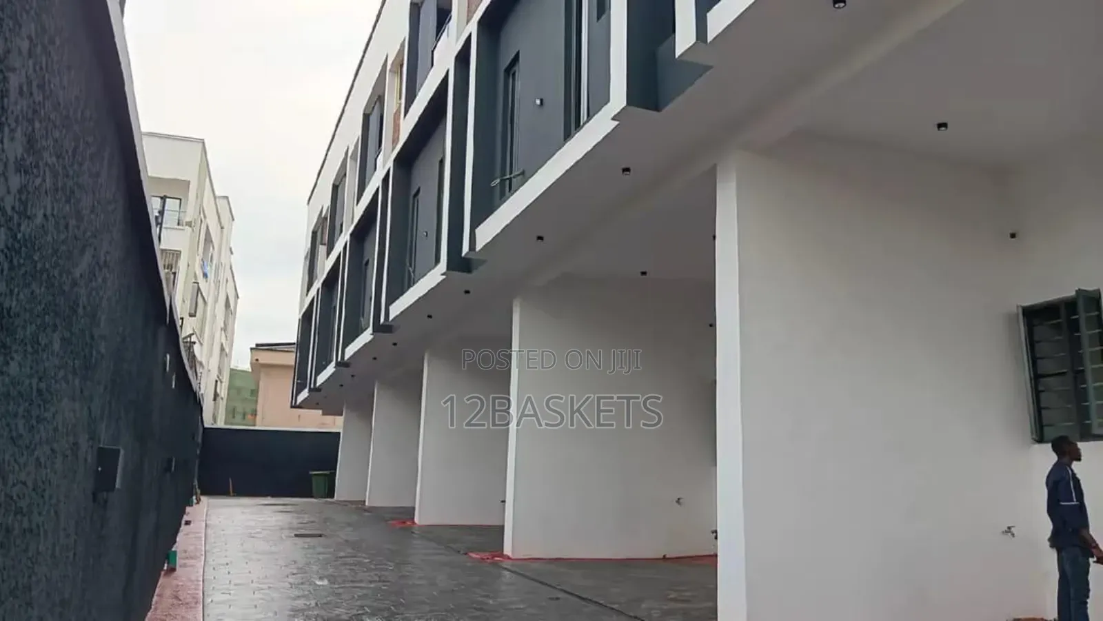 Furnished 4bdrm Duplex in Maryland for sale