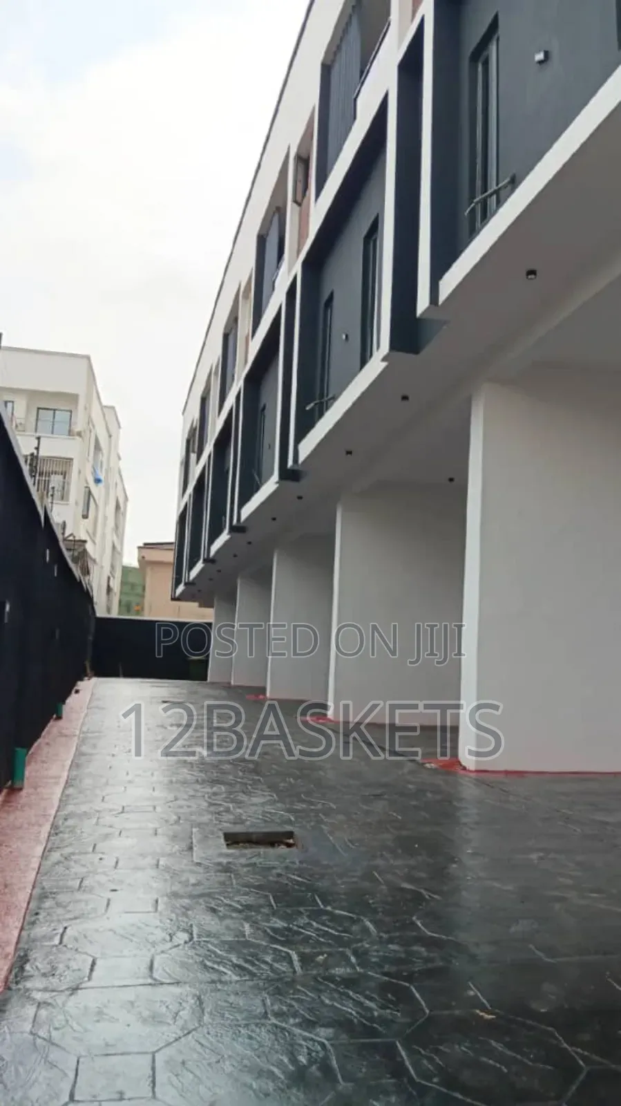 Furnished 4bdrm Duplex in Maryland for sale