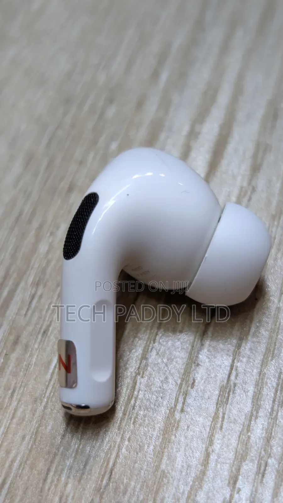 95% New Apple Airpods Pro (1st Gen) - Right Ear
