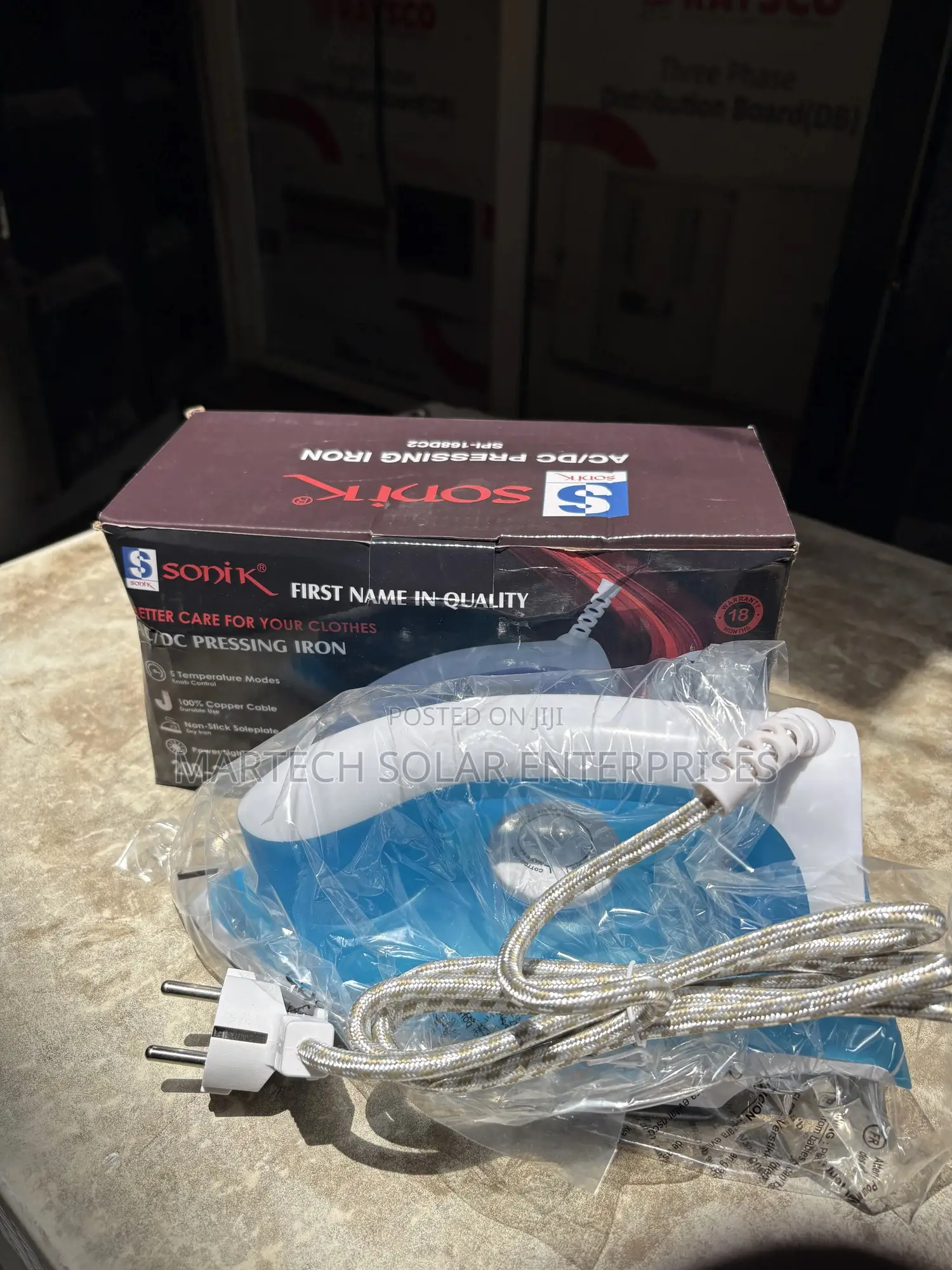 Sonik Ac/Dc Pressing Iron With 1 Year Guarantee