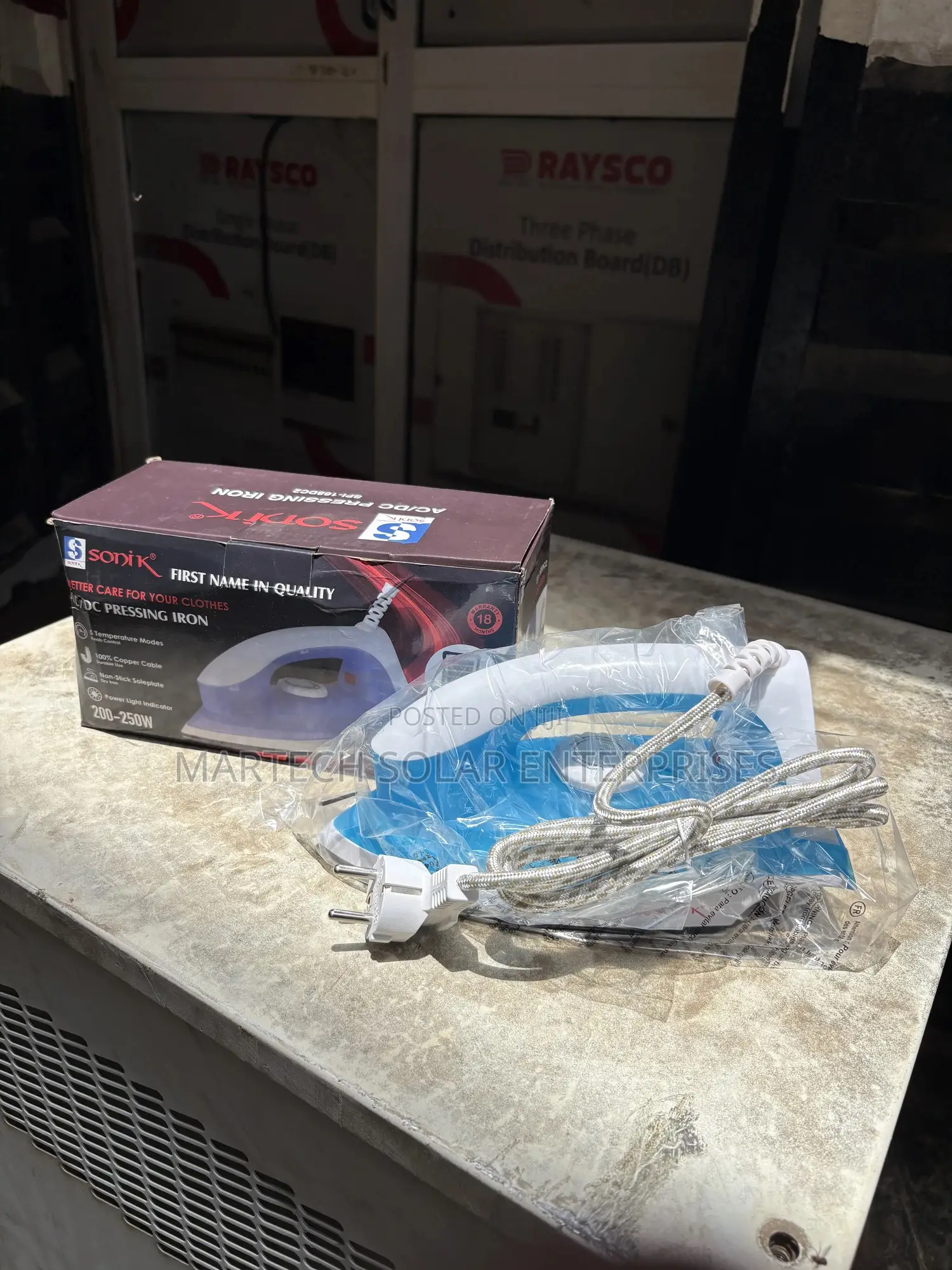 Sonik Ac/Dc Pressing Iron With 1 Year Guarantee