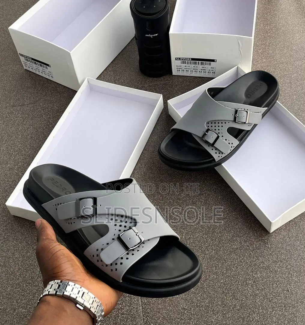 Dual-Strap Comfort Slide