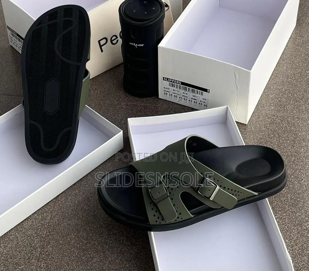 Dual-Strap Comfort Slide