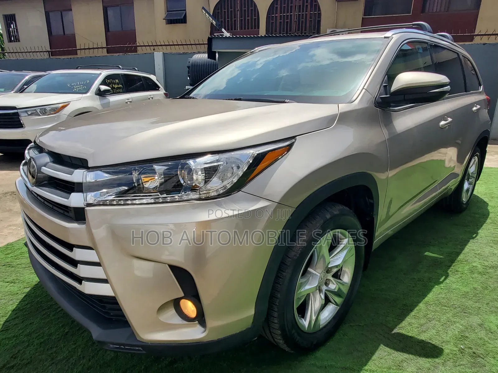 Toyota Highlander Limited 4dr SUV AWD (3.5L 6cyl 6A) 2015 Gold