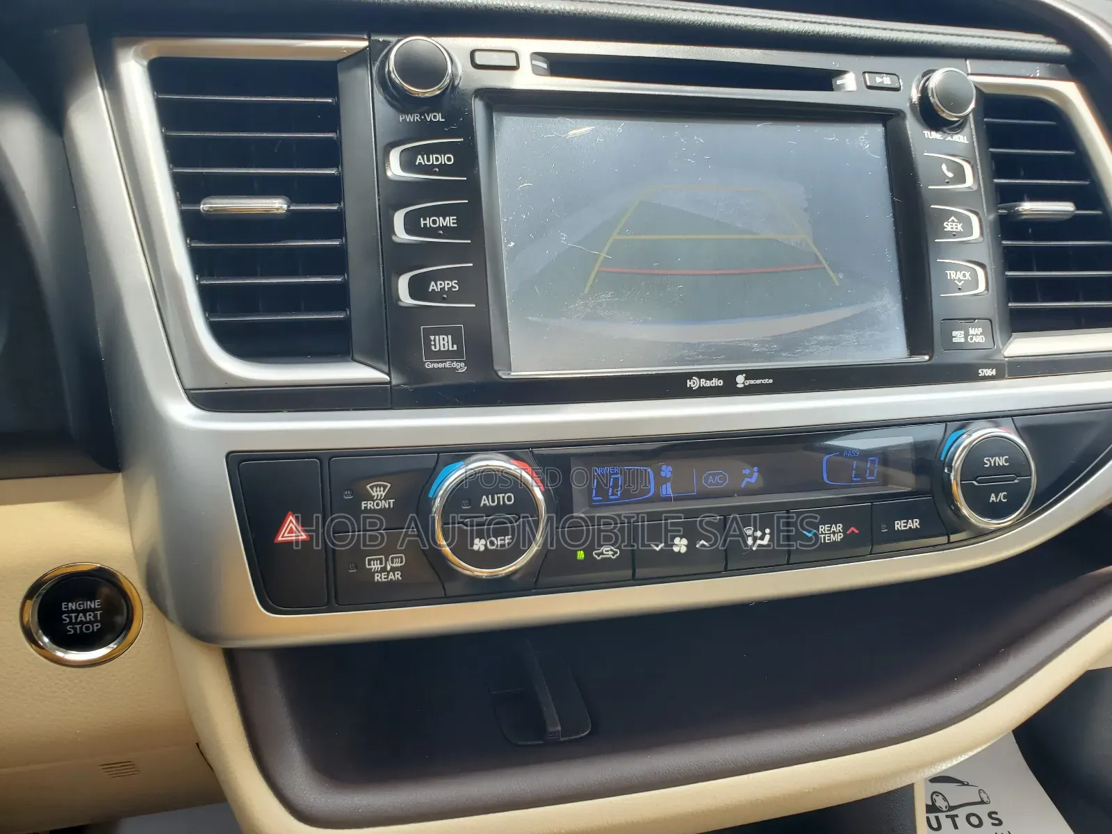 Toyota Highlander Limited 4dr SUV AWD (3.5L 6cyl 6A) 2015 Gold