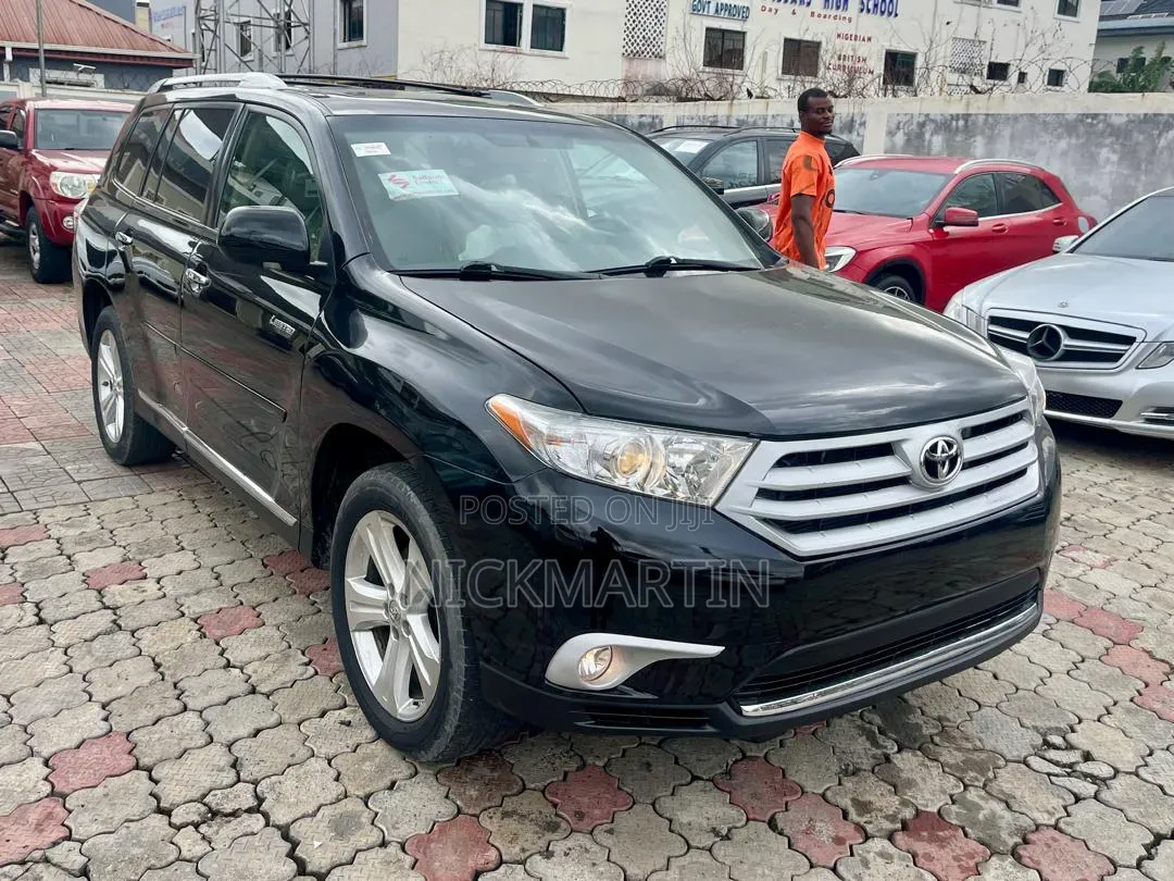 Toyota Highlander Limited 2010 Black