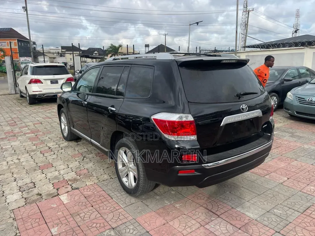 Toyota Highlander Limited 2010 Black