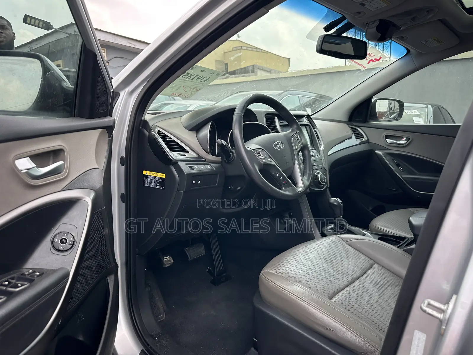 Hyundai Santa Fe GLS 4dr SUV AWD (3.3L 6cyl 6A) 2014 Silver