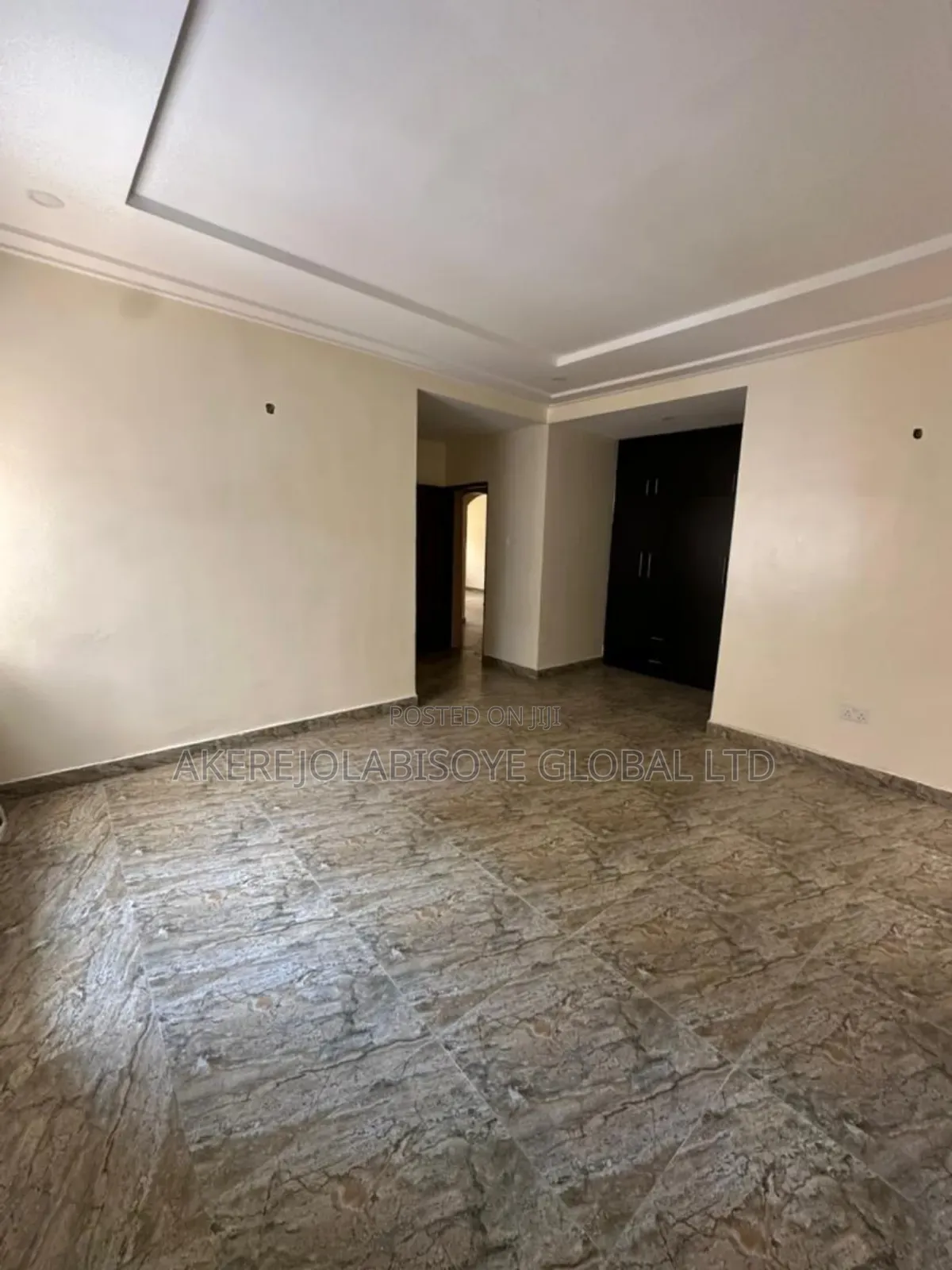 4bdrm Duplex in In An Estate for rent