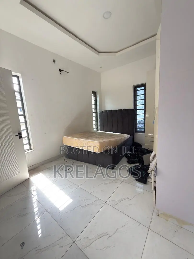 4bdrm Duplex in Ikota for rent