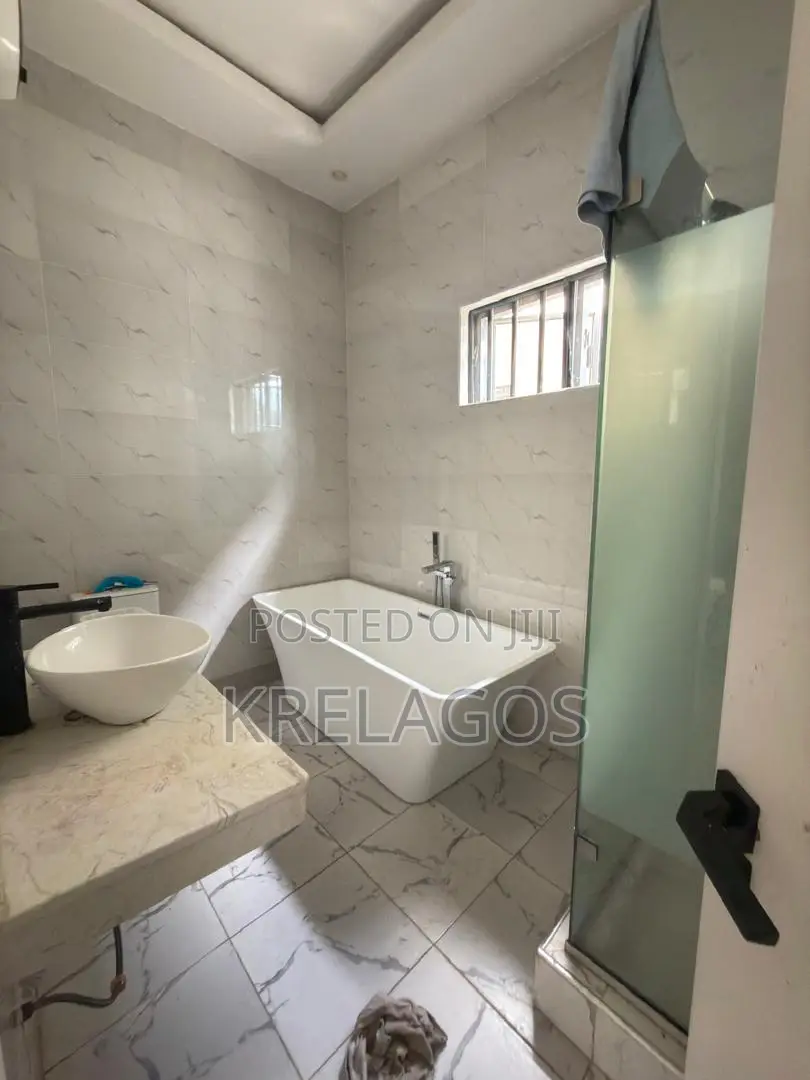 4bdrm Duplex in Ikota for rent