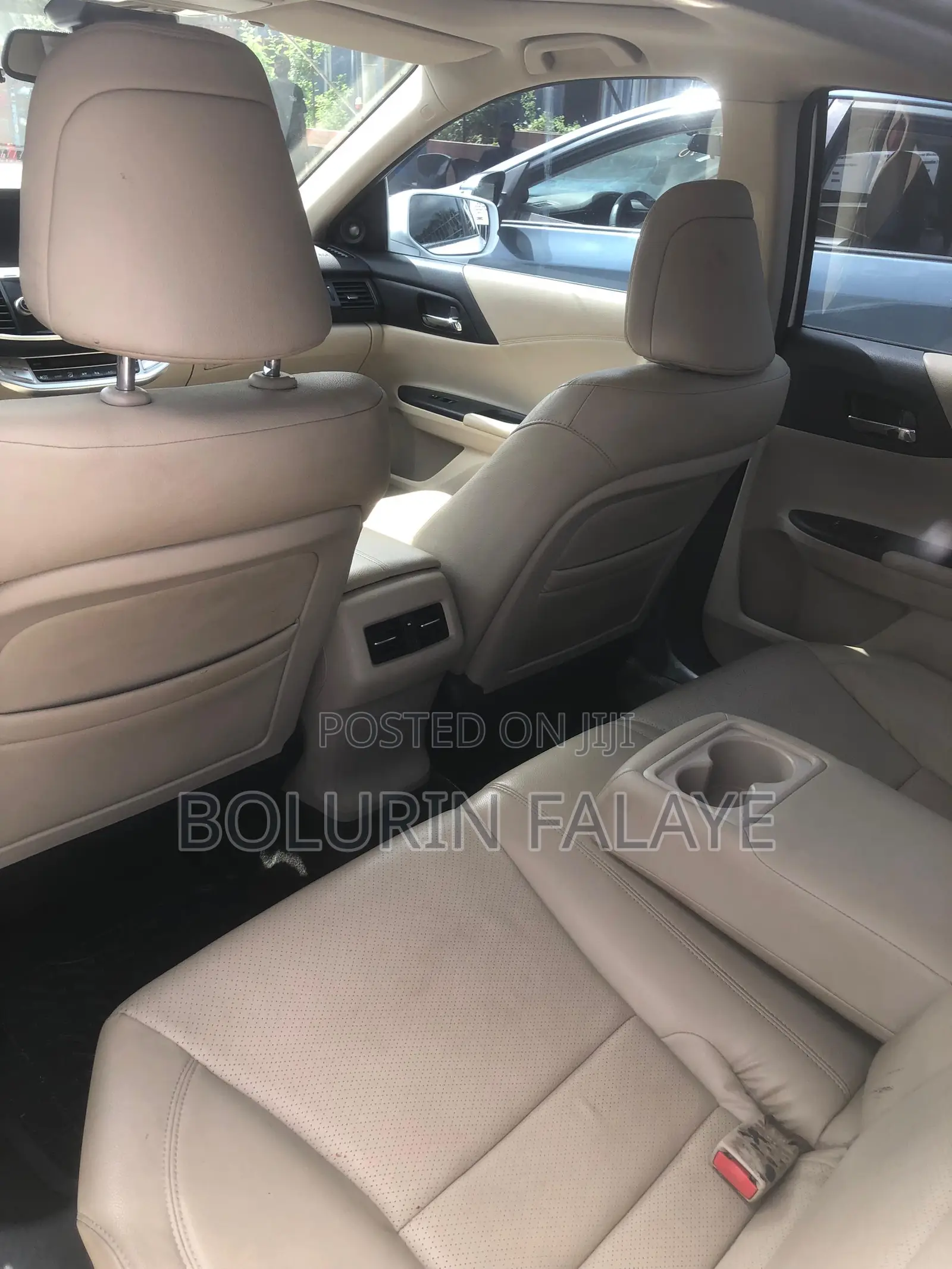 Honda Accord Touring V-6 4dr Sedan (3.5L 6cyl 6A) 2014 Off white