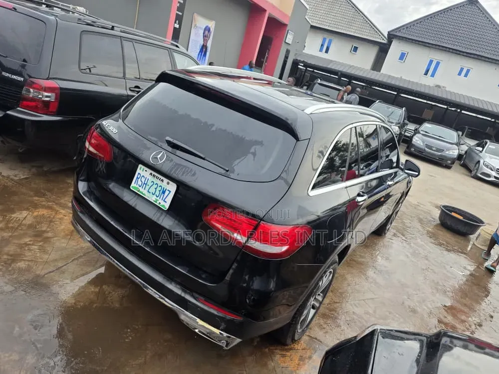 Mercedes-Benz GLC-Class 2017 Black