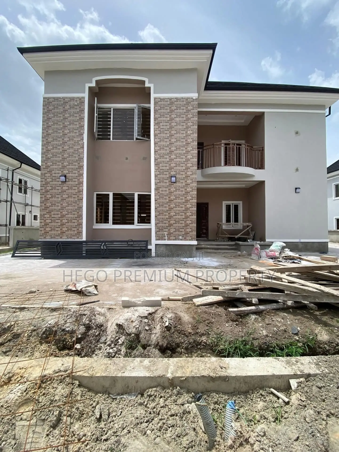 4bdrm Duplex in Reef Court Estate,, Abuloma for sale
