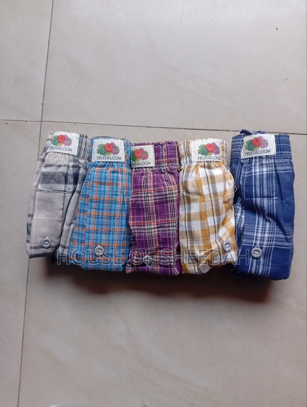 Fruit of the Loom Boxers, 5-Pack of Tag-Free, Relaxed-Fit Boxers.