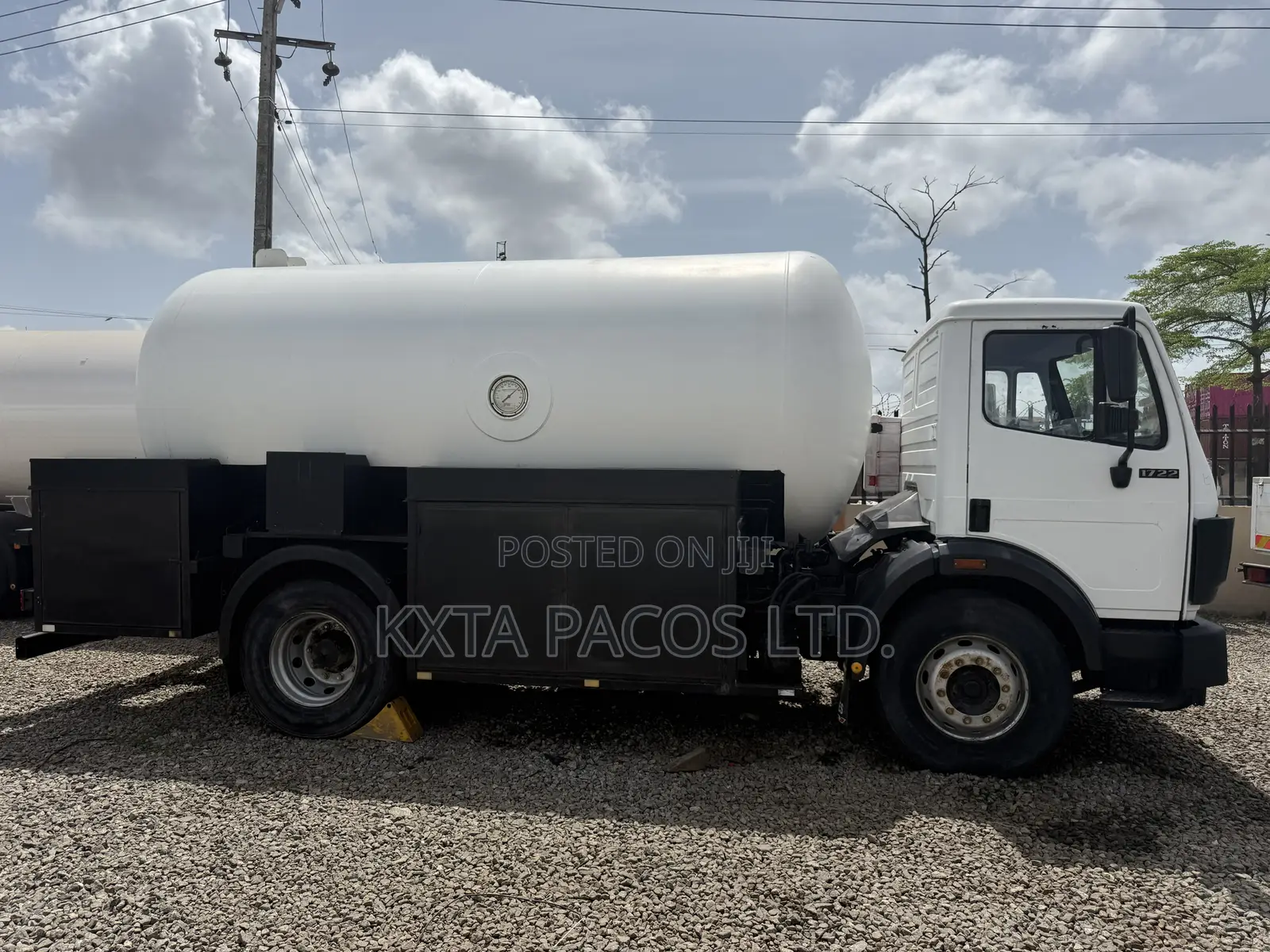 Gas Truck 9tons LPG Bobtail Gas Tank Truck
