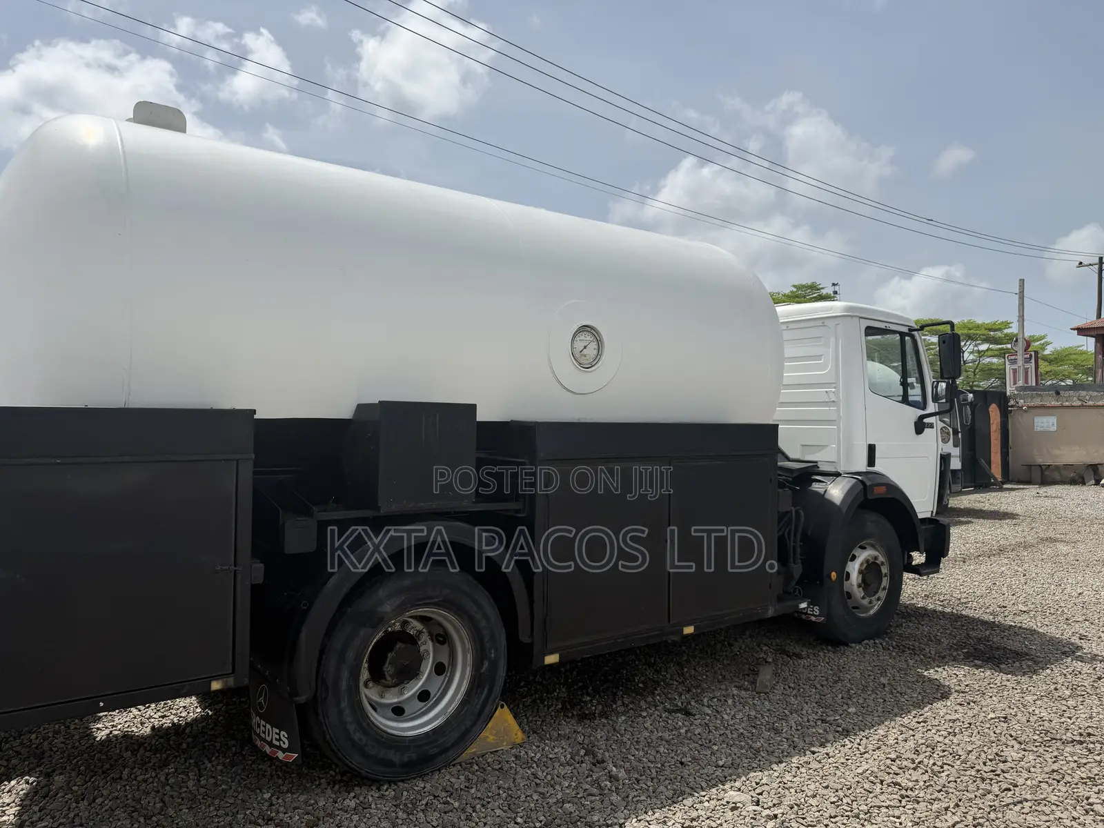Gas Truck 9tons LPG Bobtail Gas Tank Truck