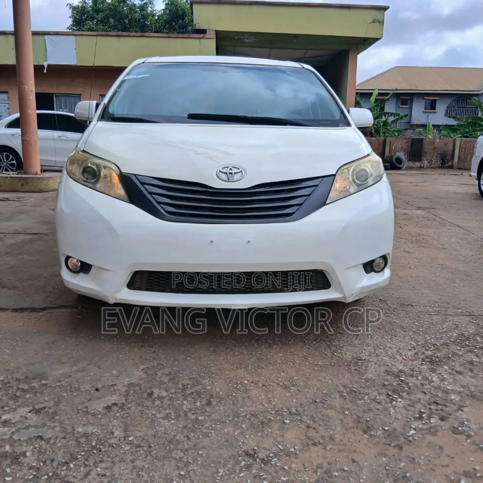 Toyota Sienna Limited 7 Passenger 2011 White