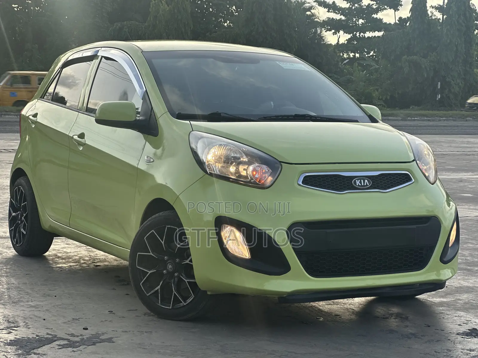 Kia Morning 2012 Green