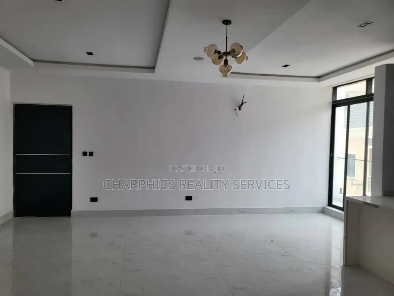 2bdrm Apartment in Lekki Phase 1 for sale