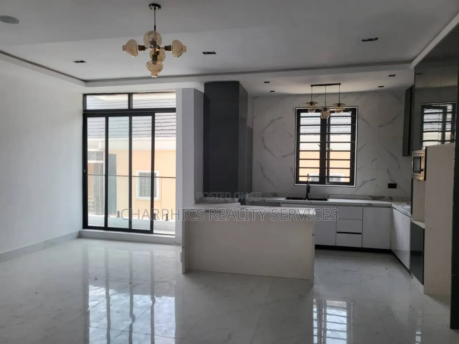 2bdrm Apartment in Lekki Phase 1 for sale