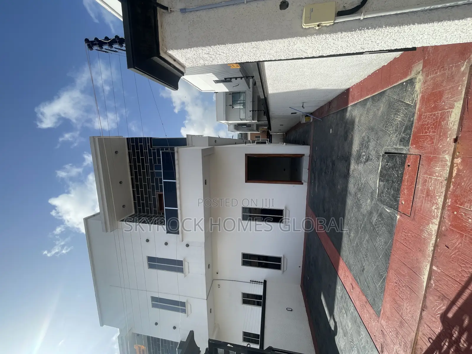 4bdrm Duplex in Agungi for sale