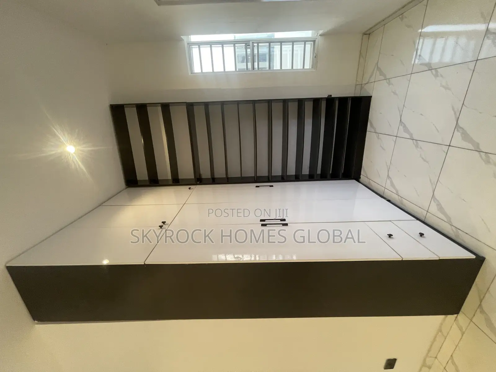 4bdrm Duplex in Agungi for sale
