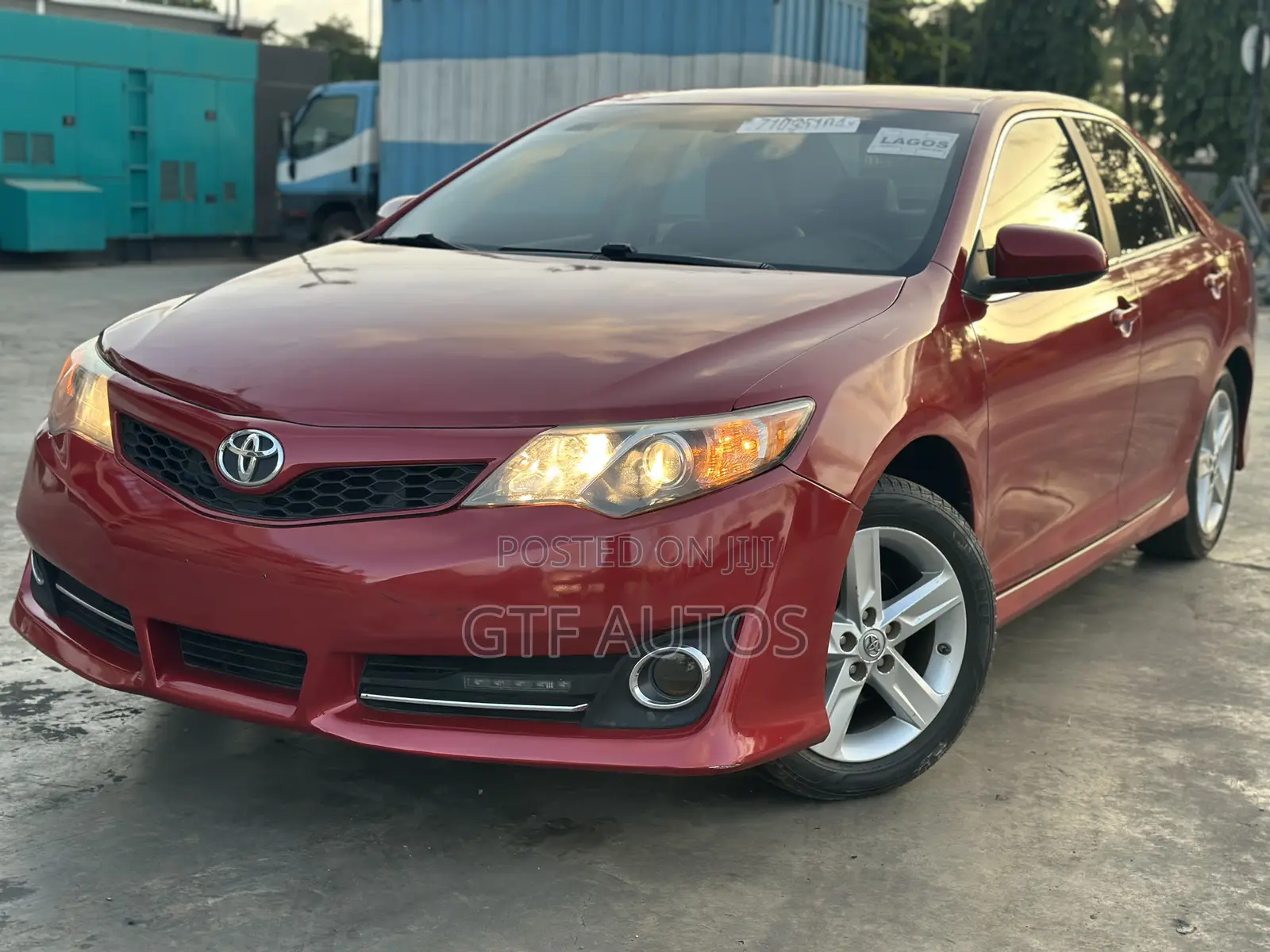 Toyota Camry SE 4dr Sedan (2.5L 4cyl 6A) 2014 Red