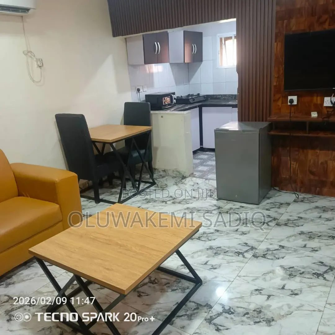 Furnished 6bdrm Apartment in Omole Phase1 for sale