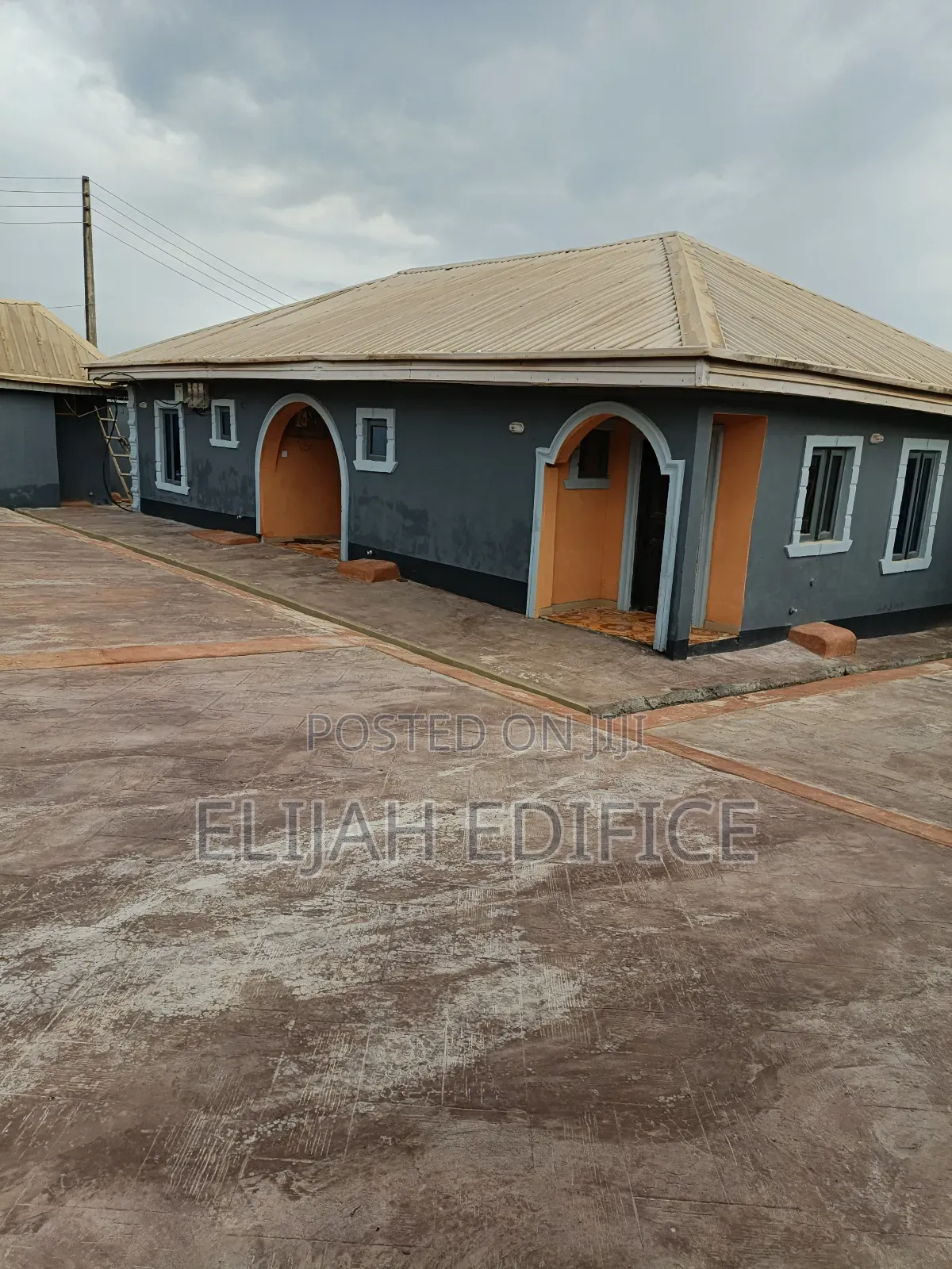2bdrm Bungalow in Eleshin, Ijede / Ikorodu for rent
