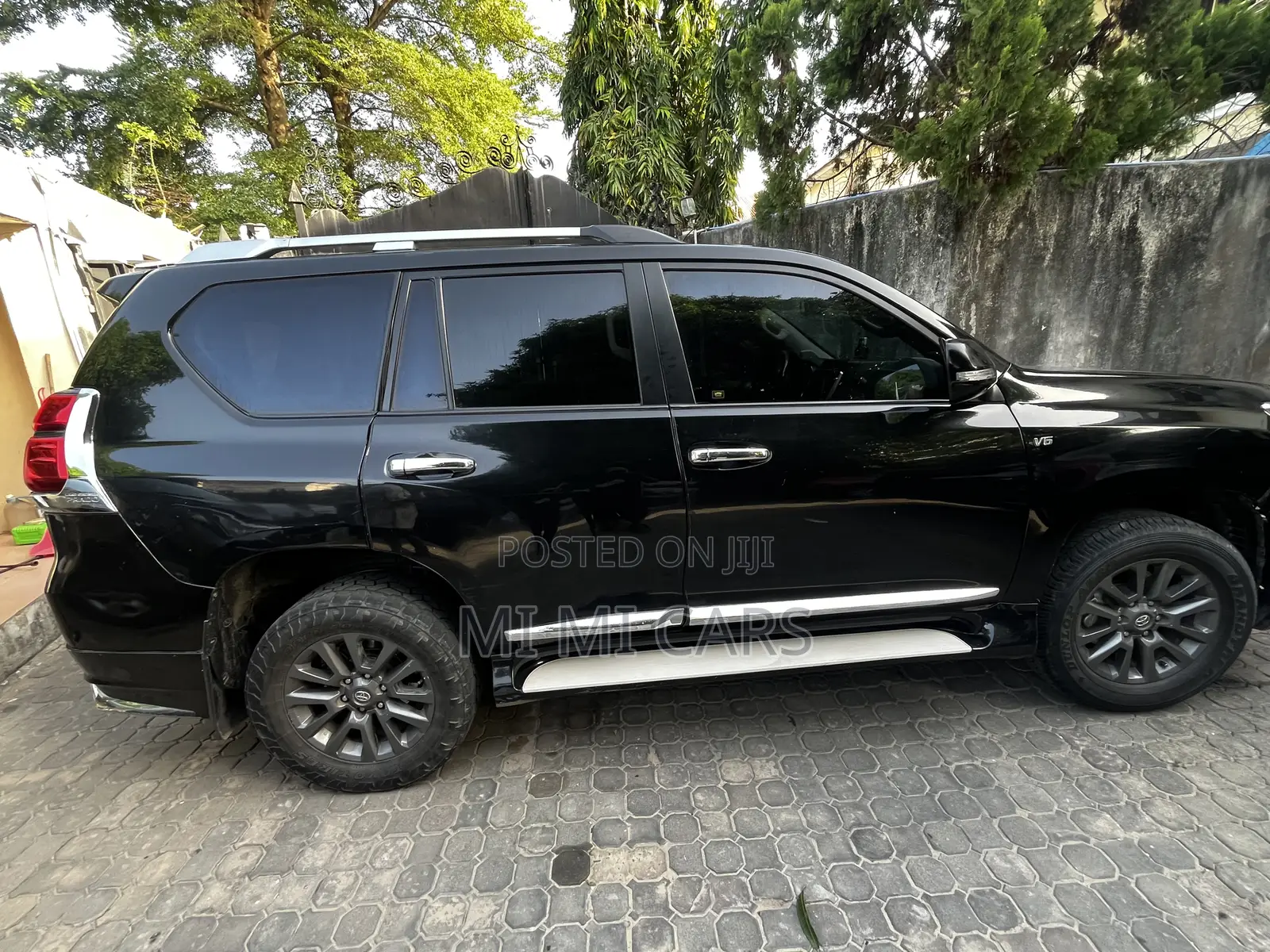 Toyota Land Cruiser Prado 2016 Black