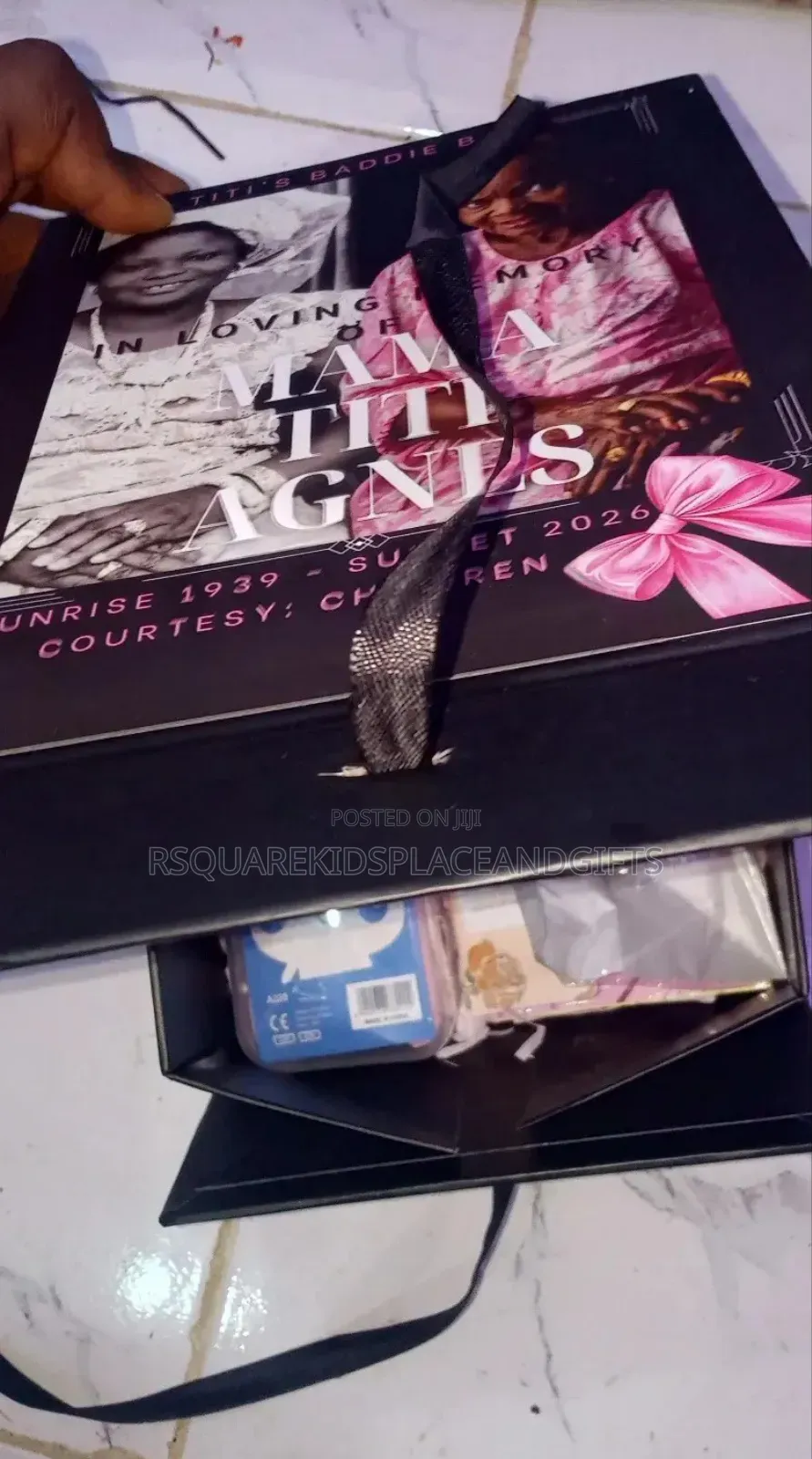 Collapsible Customized Box for Souvenir