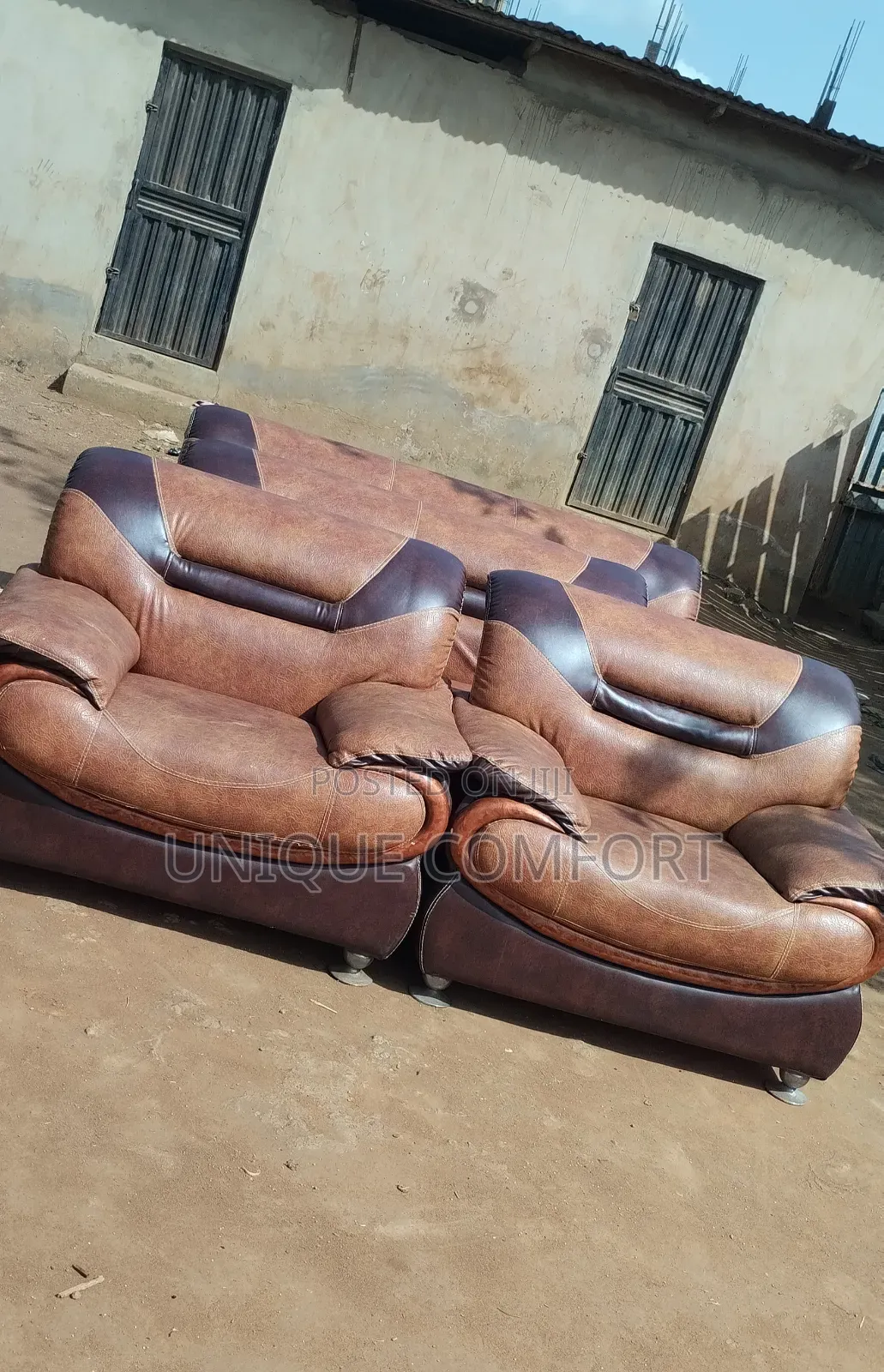 Top Quality 7 Seaters Sturdy Leather Sofa Set (3,2,1,1) Seaters