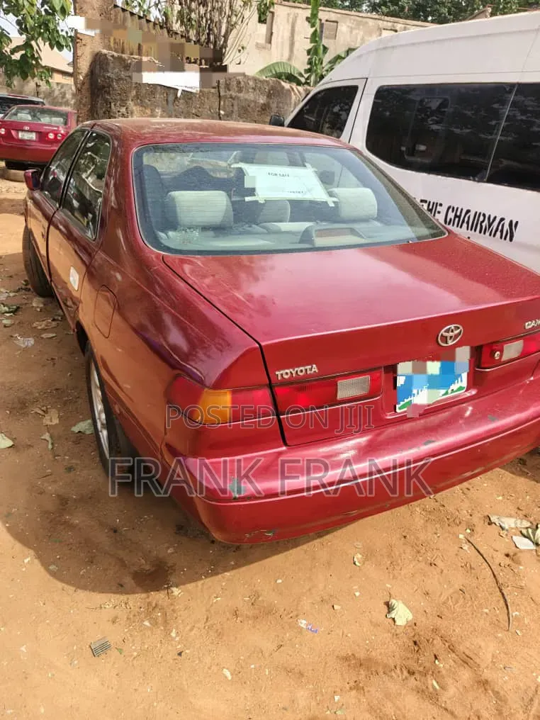 Toyota Camry 2001 Red