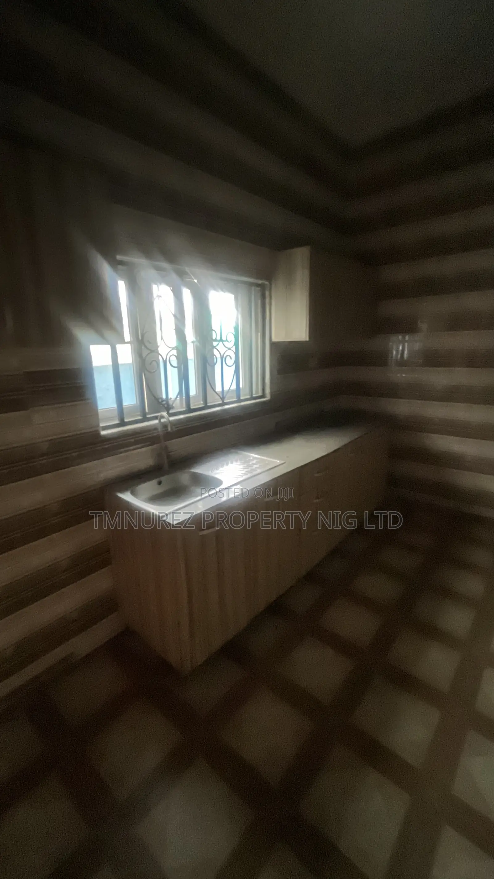 2bdrm Duplex in Lekki Phase 1 for rent