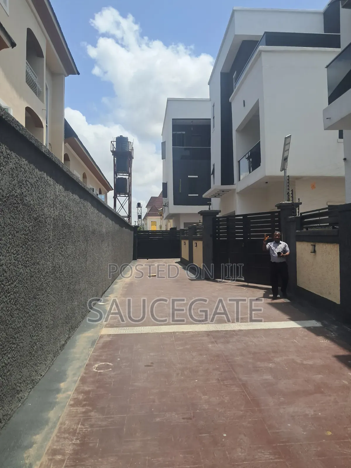 4bdrm Duplex in Apple Junction for sale