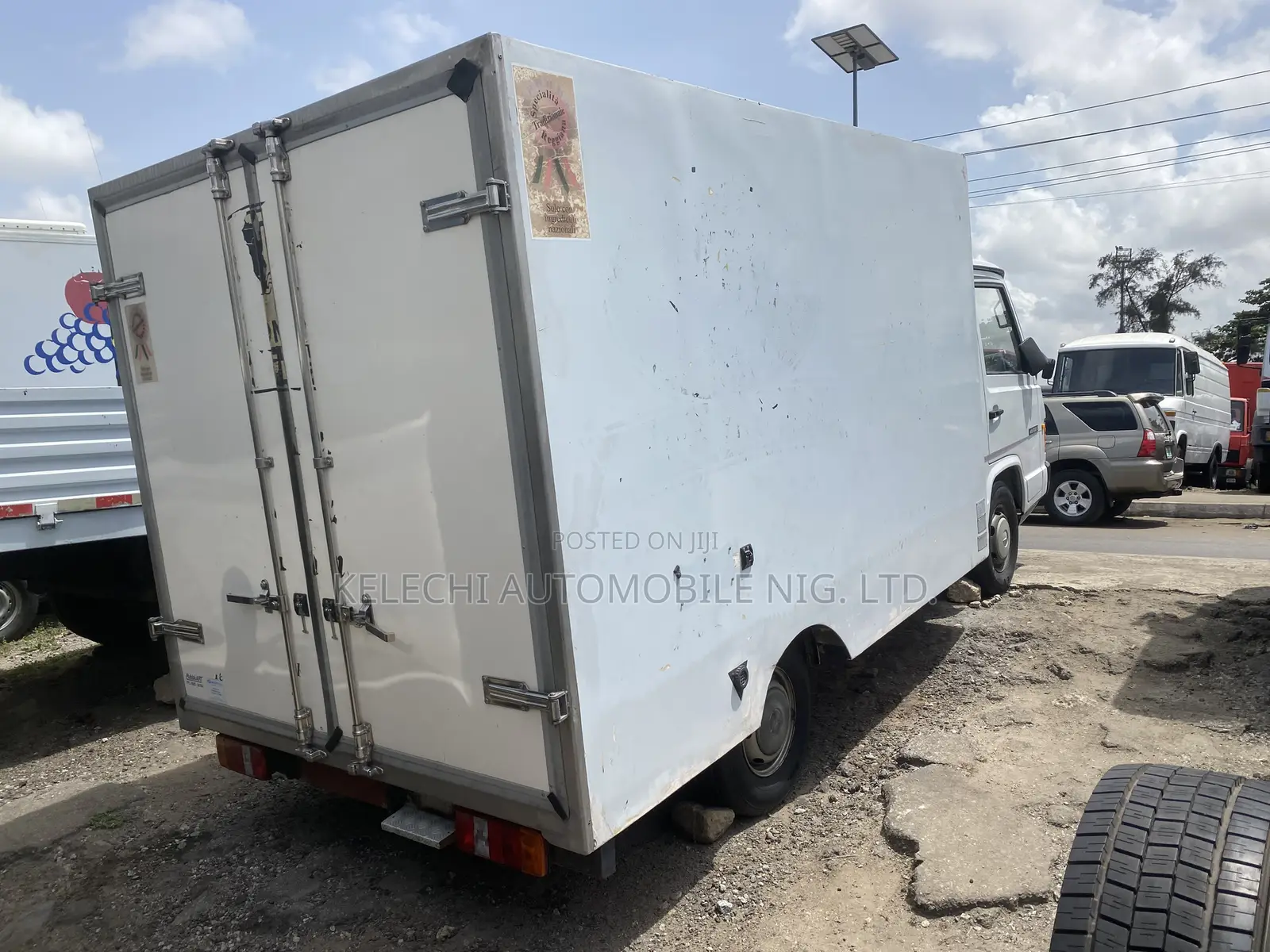 Mercedes Benz Cooling Van