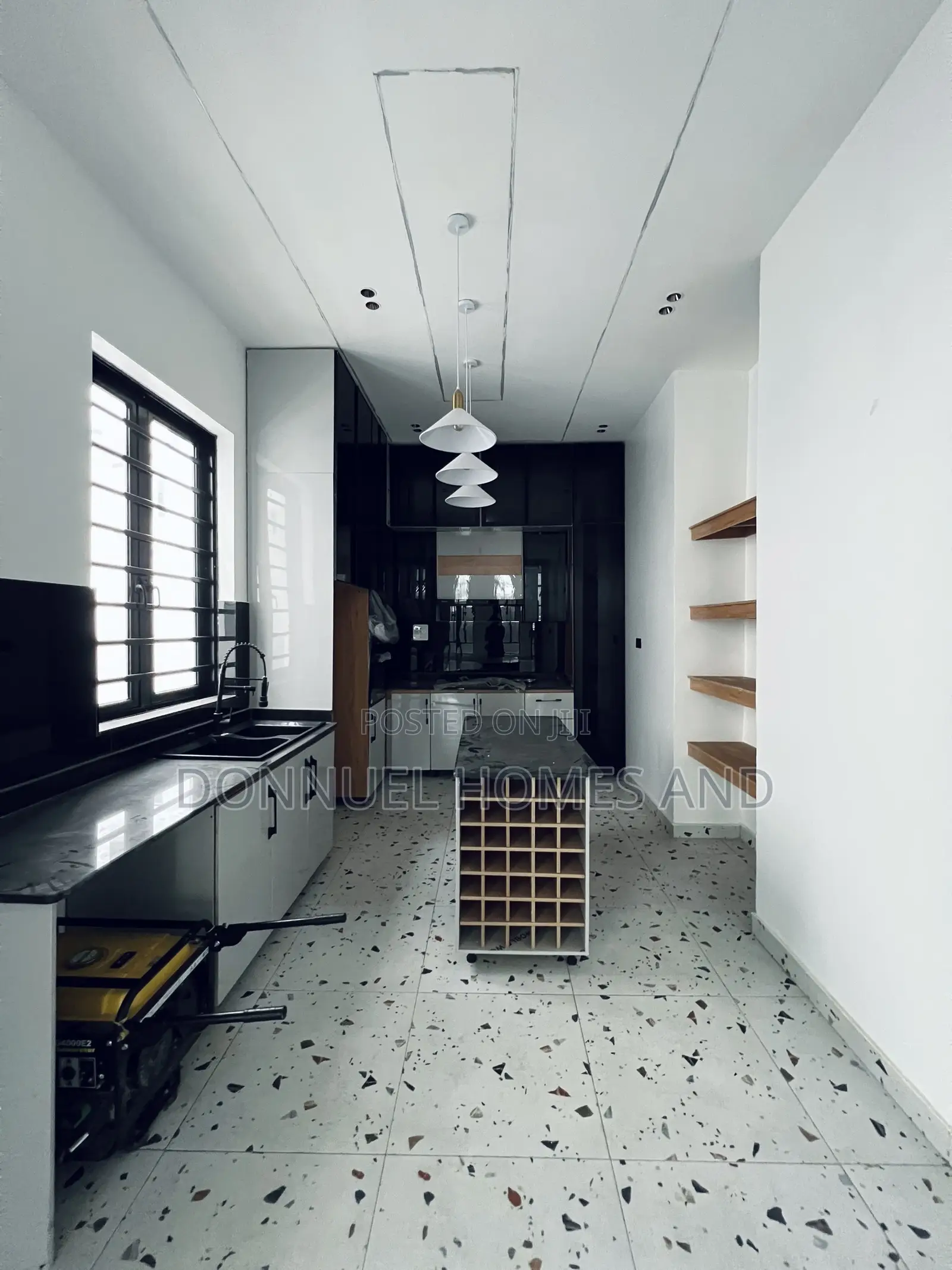 4bdrm Duplex in Lekki Expressway for sale