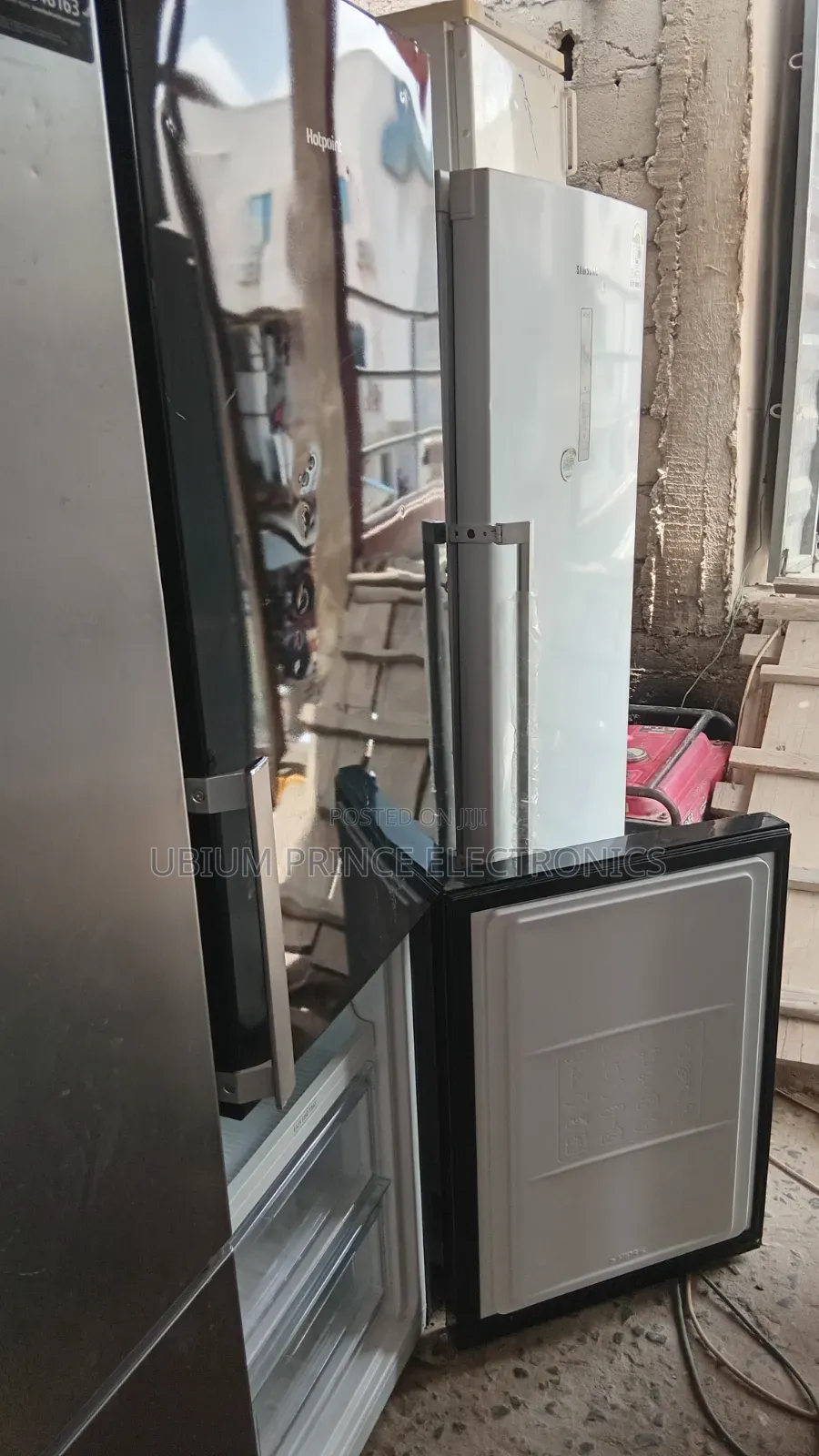 Hotpoint French Door With Handle Black
