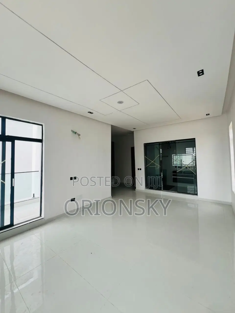5bdrm Duplex in Ajah, Off Lekki-Epe Expressway for sale