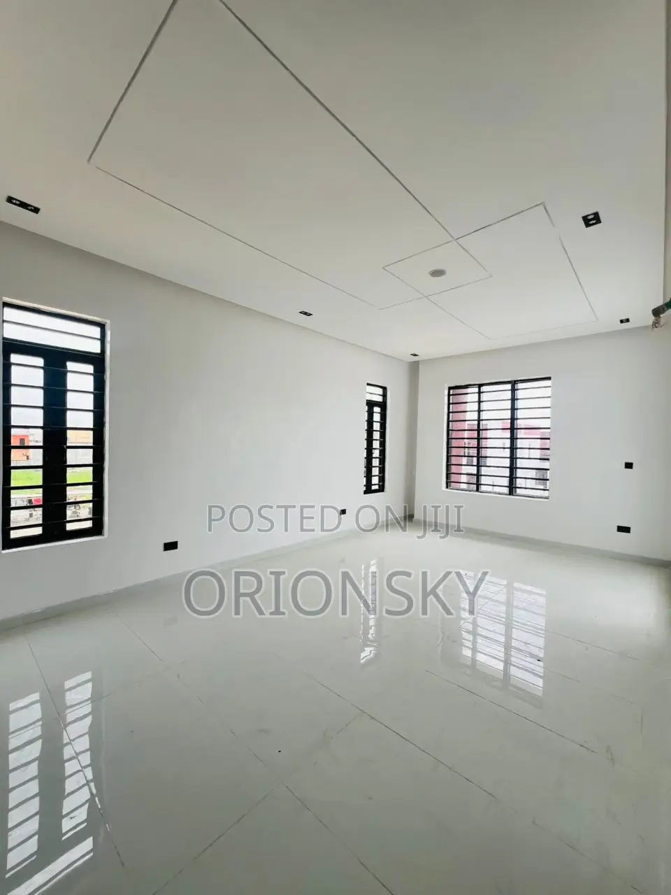 5bdrm Duplex in Ajah, Off Lekki-Epe Expressway for sale