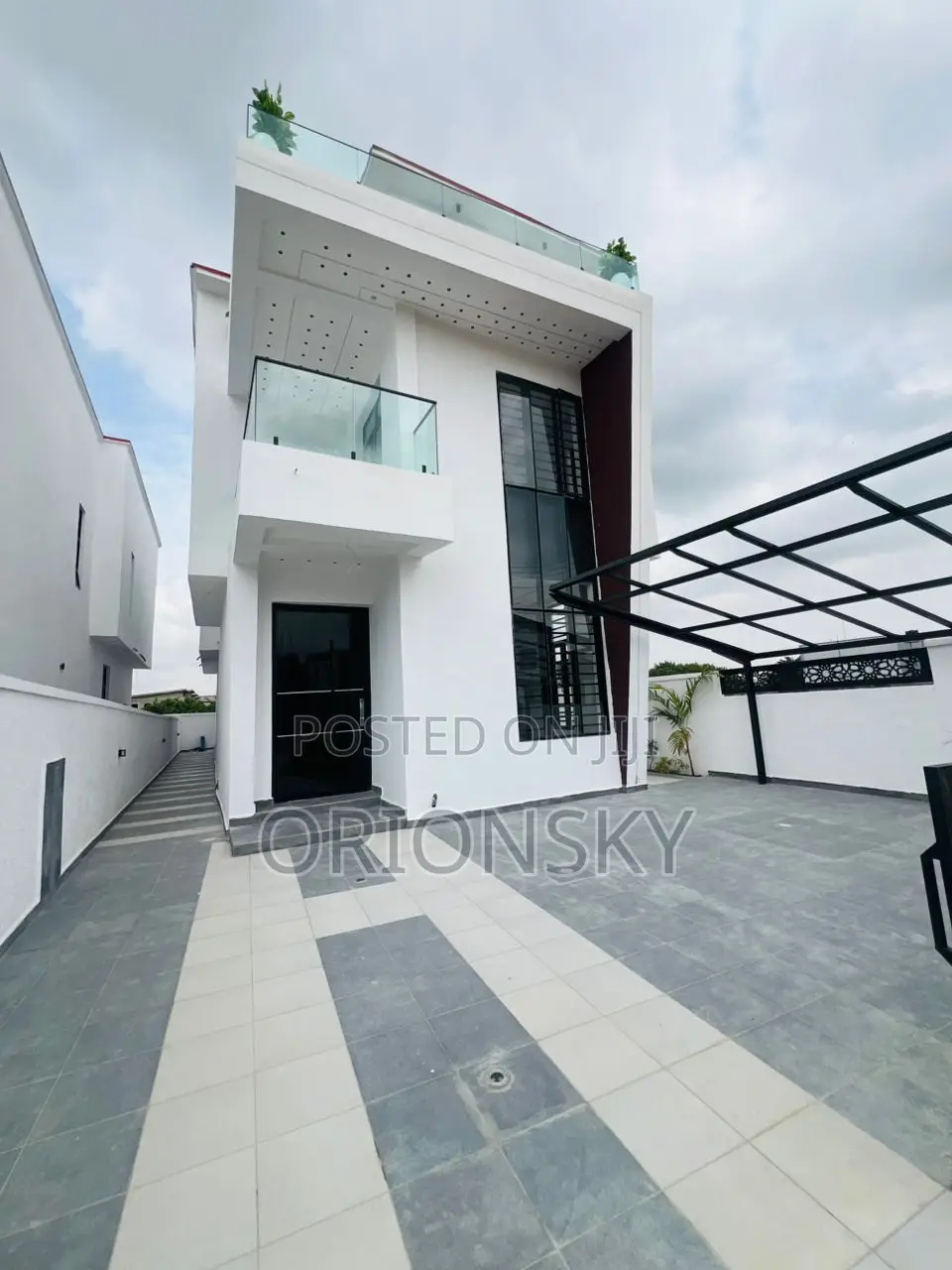 5bdrm Duplex in Ajah, Off Lekki-Epe Expressway for sale