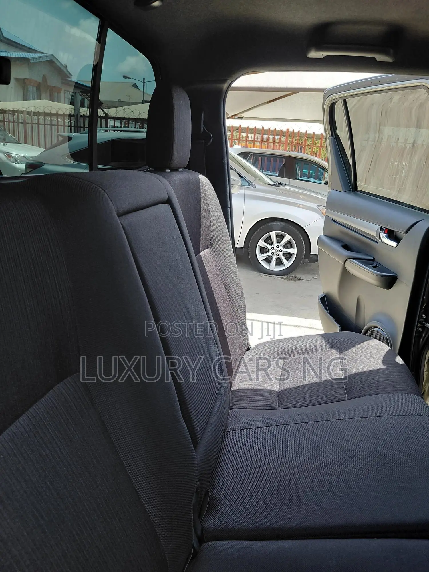 Toyota Hilux 2021 Gray