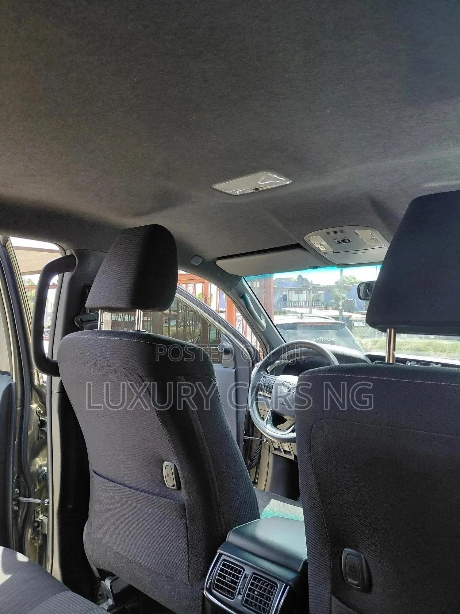 Toyota Hilux 2021 Gray