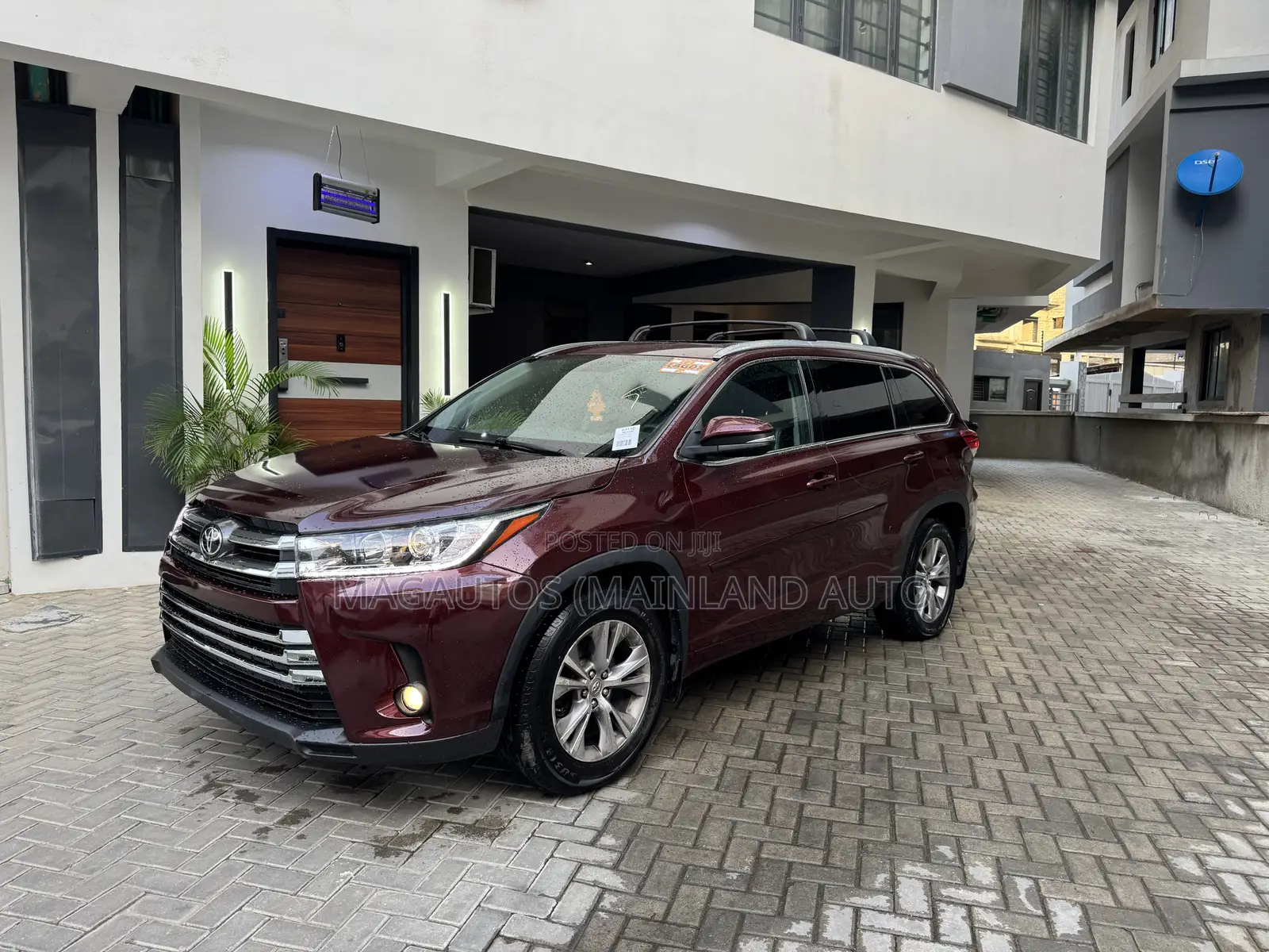 Toyota Highlander XLE 4dr SUV AWD (3.5L 6cyl 6A) 2015 Burgundy