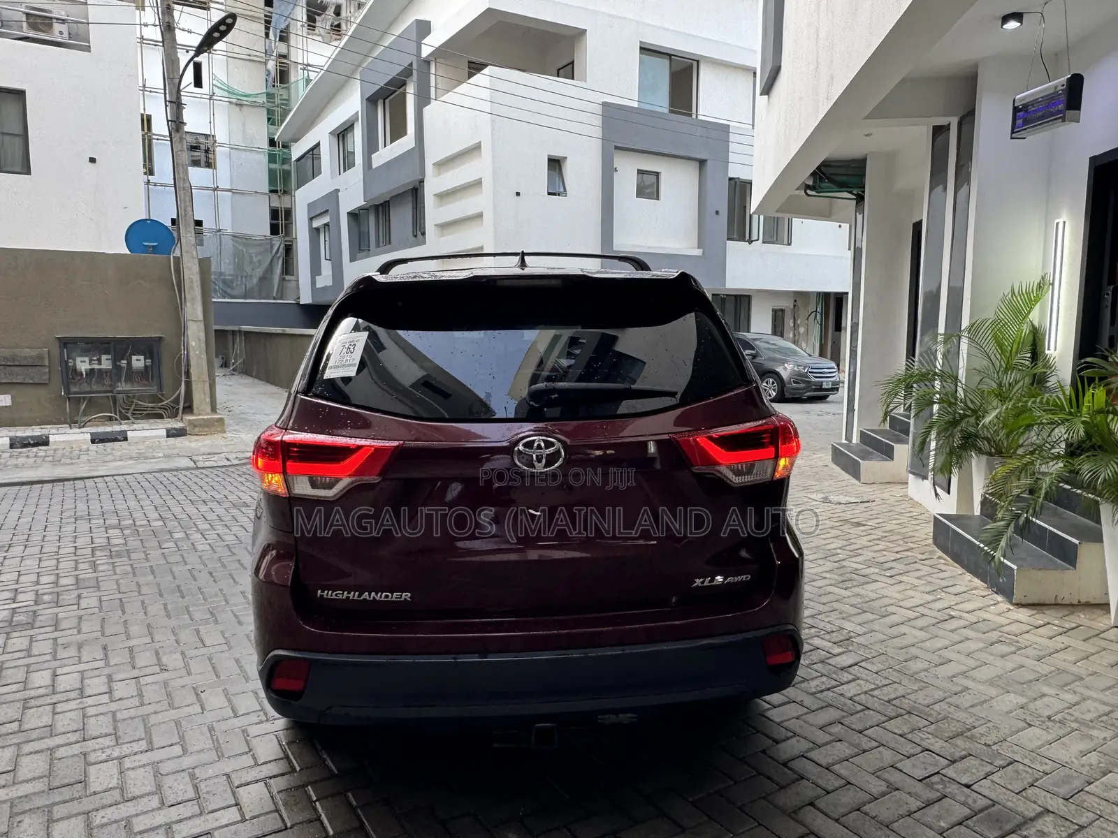 Toyota Highlander XLE 4dr SUV AWD (3.5L 6cyl 6A) 2015 Burgundy