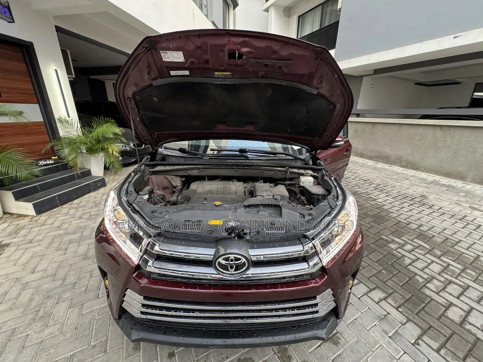 Toyota Highlander XLE 4dr SUV AWD (3.5L 6cyl 6A) 2015 Burgundy