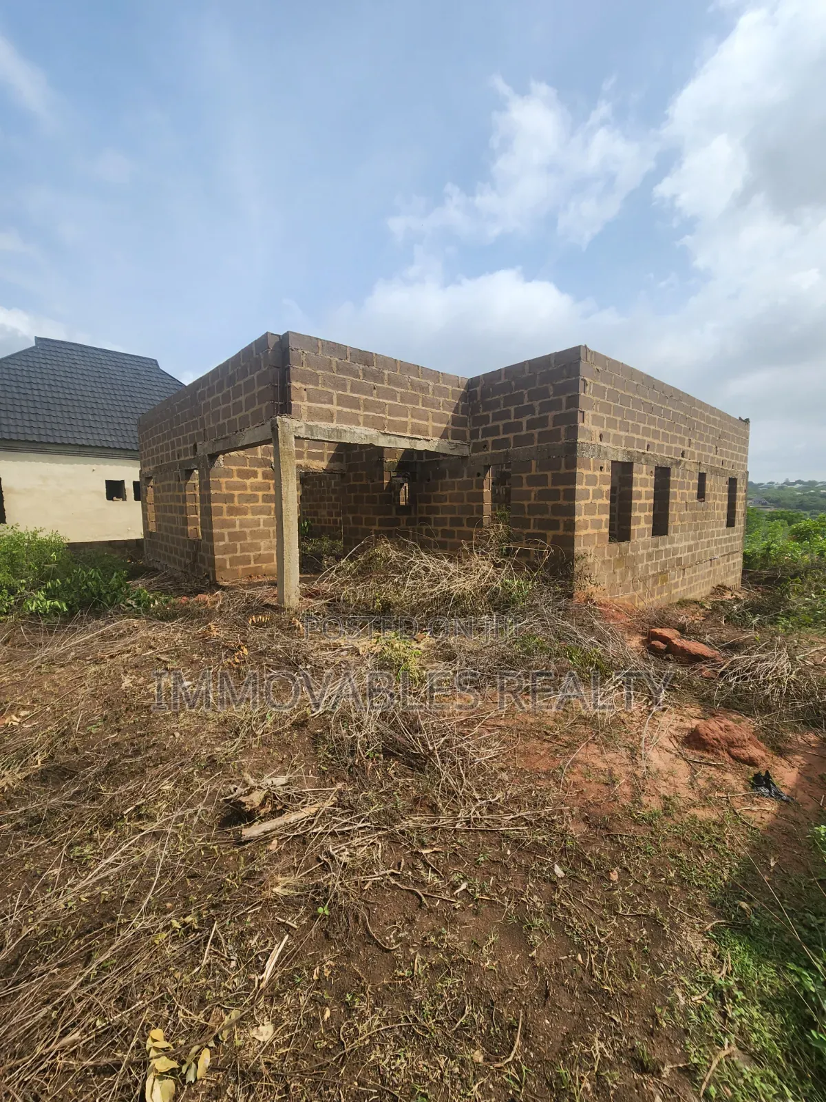 3bed Room Uncompleted Building