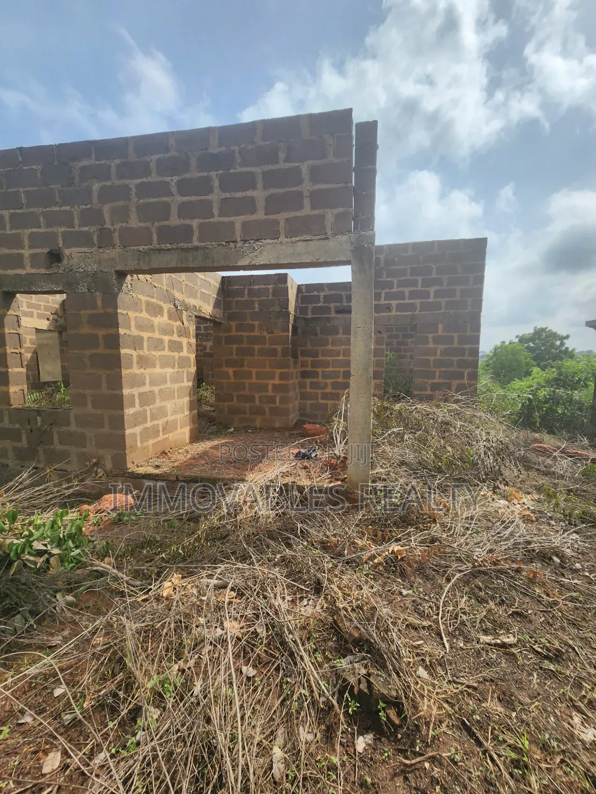 3bed Room Uncompleted Building