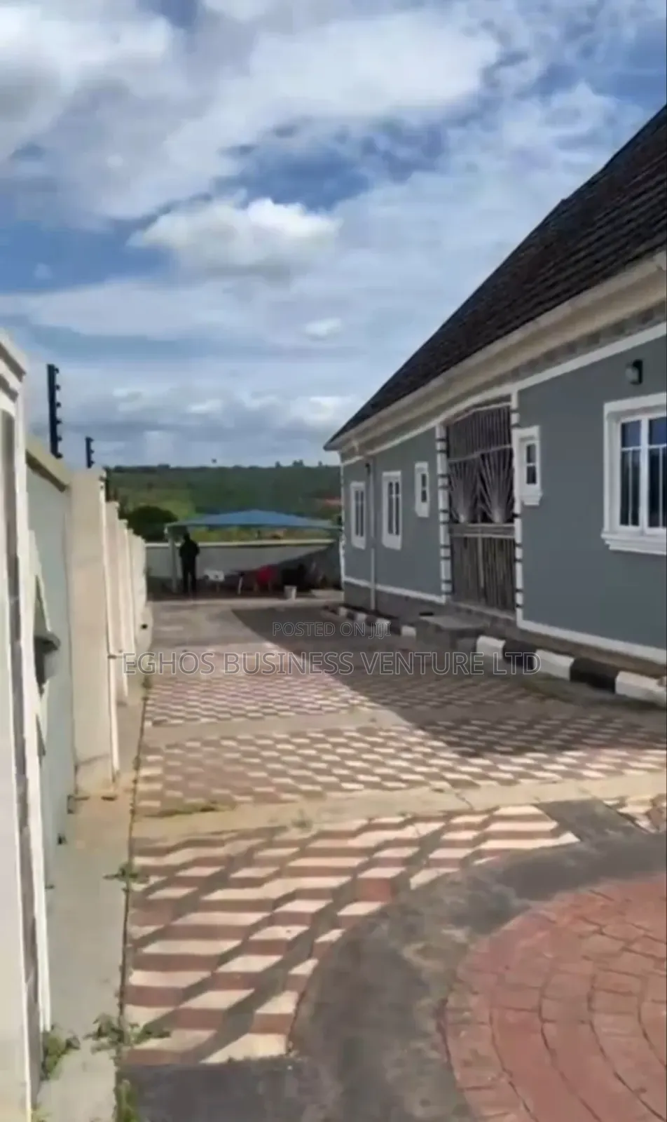 4bdrm Bungalow in Ogheghe Auchi Bypass, Benin City for sale